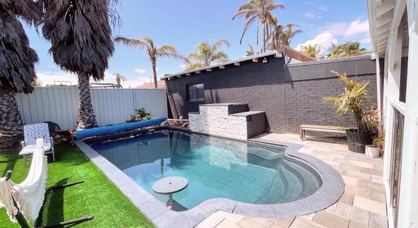 Luxe Family Retreat! Pool, Sauna, Playground, Netflix, Disney Plus photo