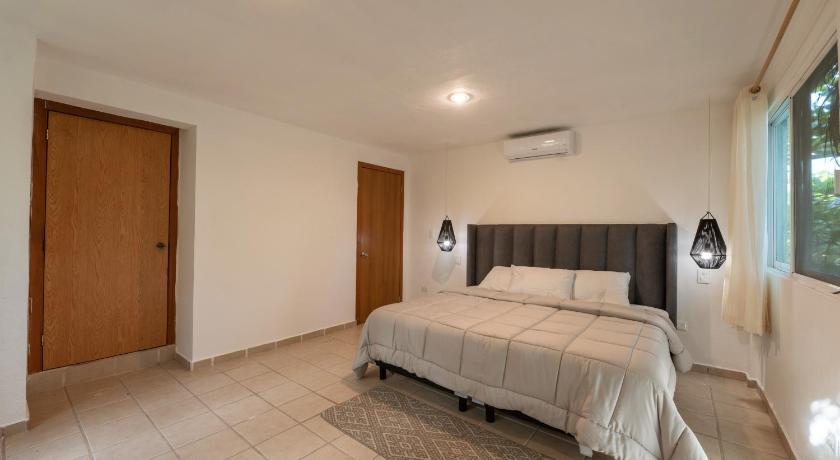 Hotel Puerto Caracol photo