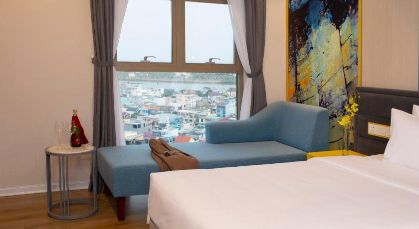 Image of Junior Suite City View 5