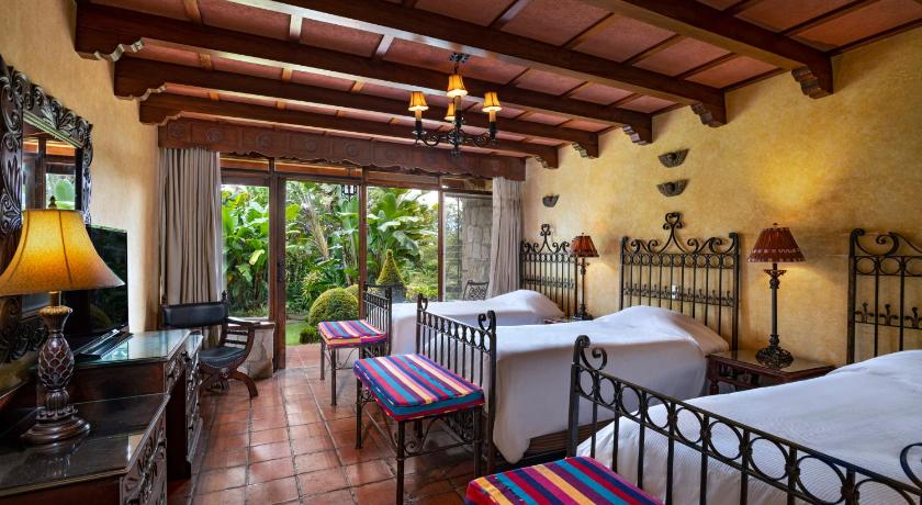 Hotel Atitlan photo
