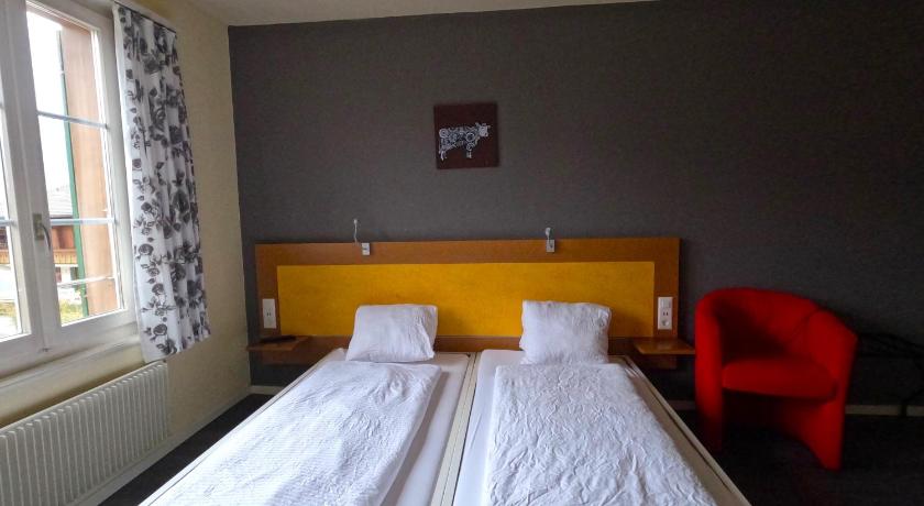 Image of Triple Room with Bathroom 6
