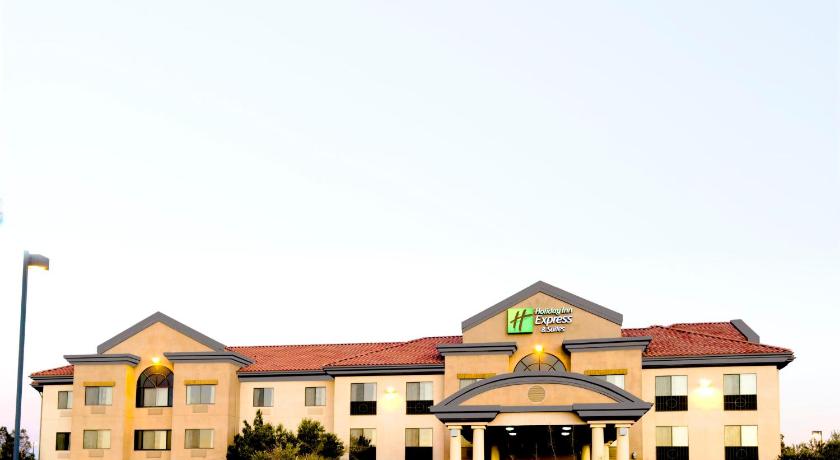 Holiday Inn Express Hotel & Suites Barstow photo