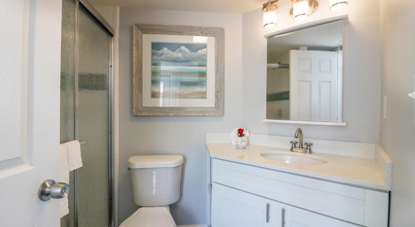 Fiesta Key RV Resort Waterfront Cottage 33 photo