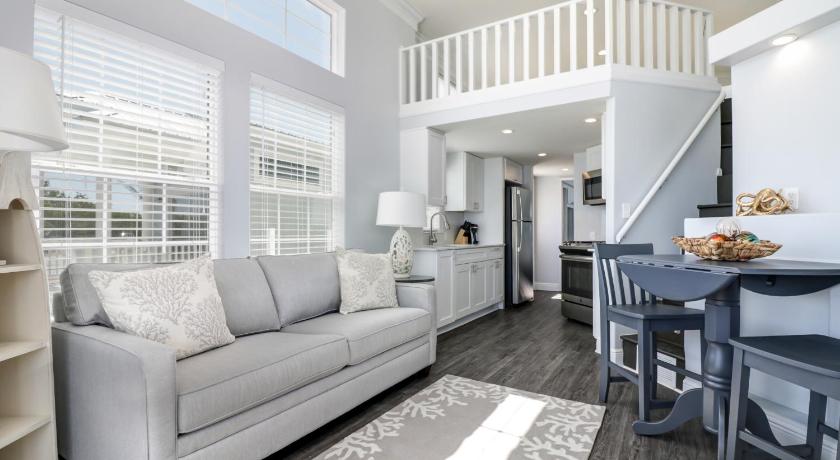 Fiesta Key RV Resort Waterfront Cottage 33 photo