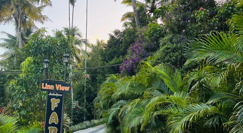 Fab Valley Homestay photo