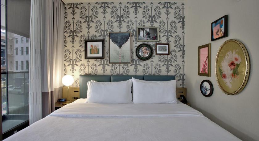 Royal St. Charles Hotel photo