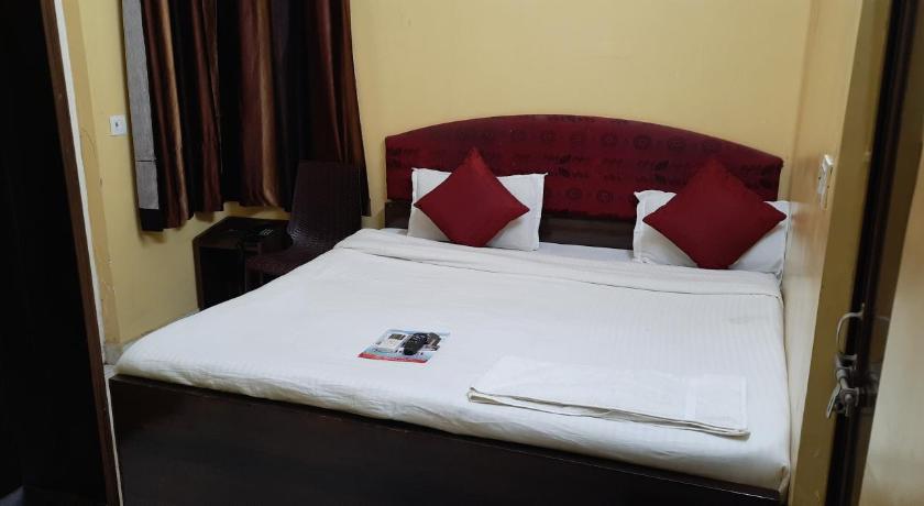 OYO 76238 Hotel Sooryoday photo