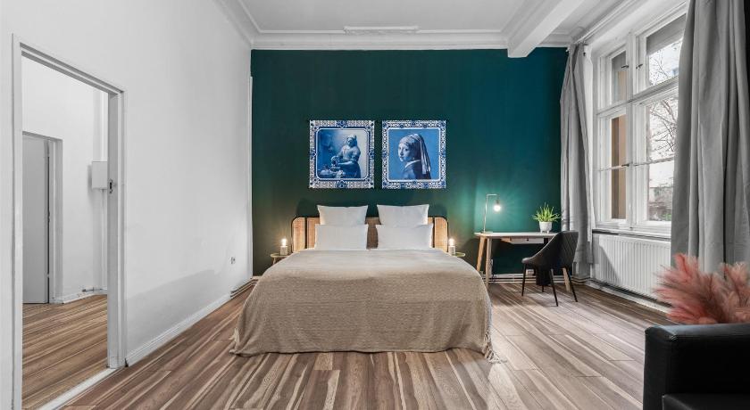 베를린 Holiday 33 Apartment K next to Alexanderplatz, 4 rooms with bathroom & guest toilet 4성급 싱글룸 스위트룸