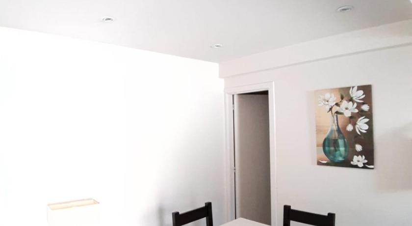 Image of Apartment 17