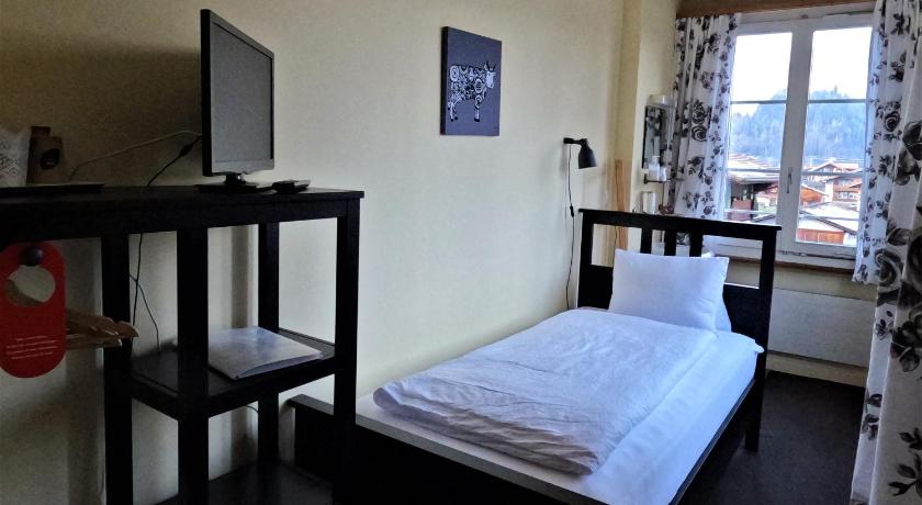 Image of Single Room with Bathroom 0