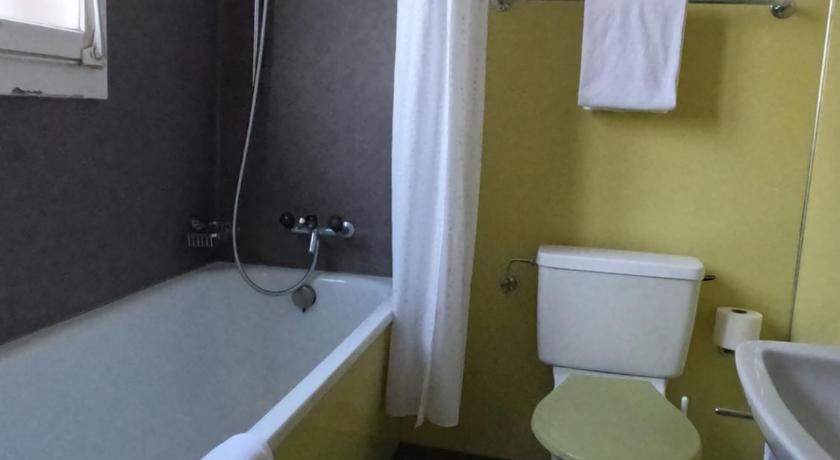 Image of Single Room with Bathroom 3