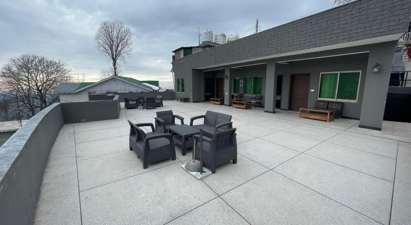 Hill Top Villa photo