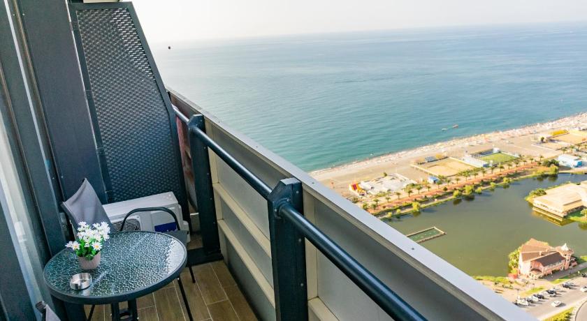 BATUMI MARINA - Orbi Apartment 4131 — Hotel in Batumi
