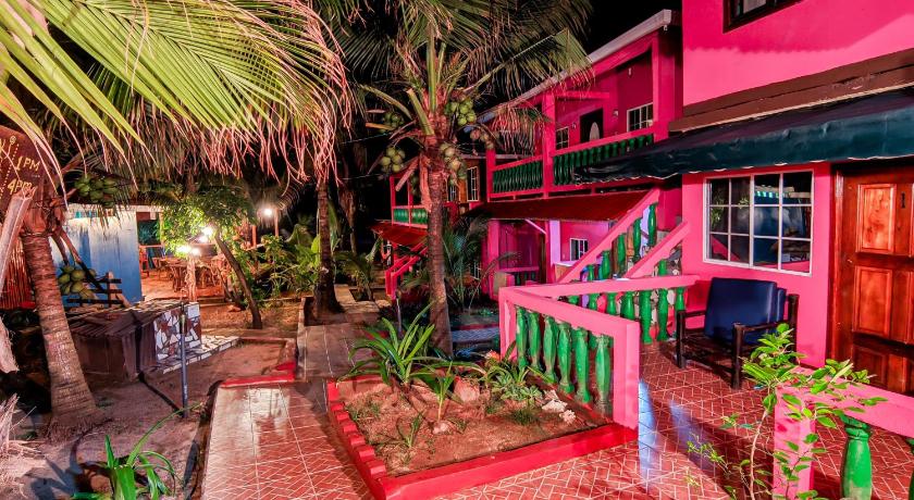 Las Palmeras OceanView Hotel and Dive Center photo