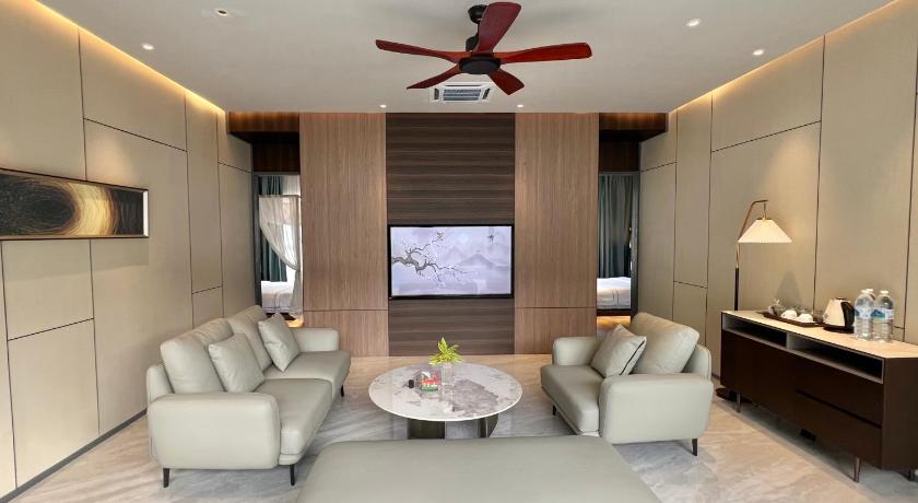Looma Private Pool Villas - image 35