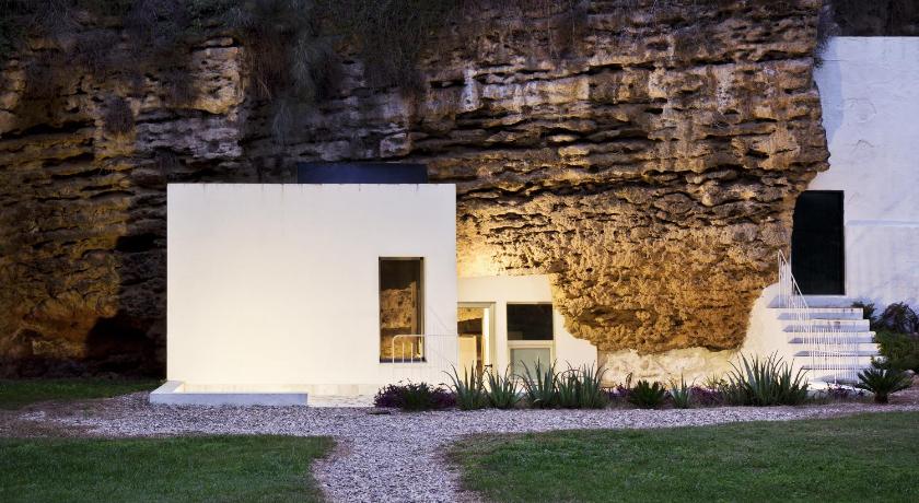 Cuevas del Pino Turismo Rural y Emocional SL — Hotel in Villarrubia