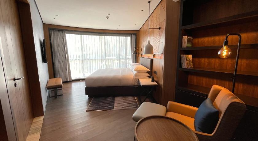 Image of Suite, 1 Bedroom Suite, 1 King 1