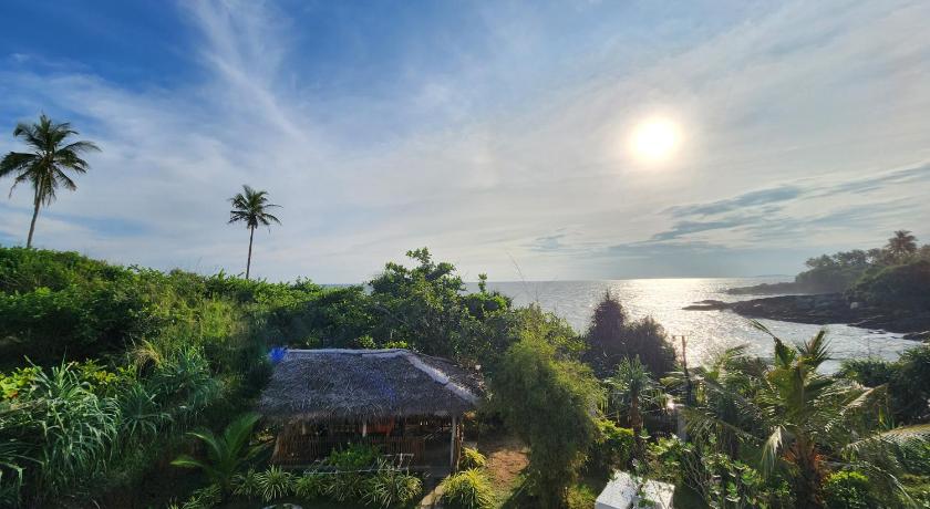 Screwpine Beach Villa photo