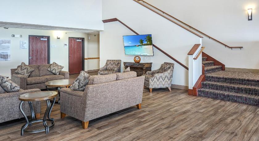 Estherville Hotel & Suites photo