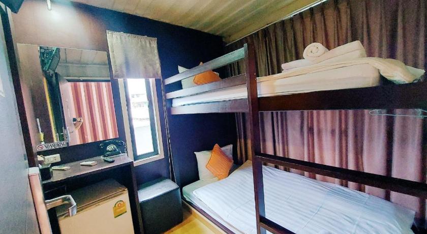 Image of Mini Twin Room Non-Smoking 1