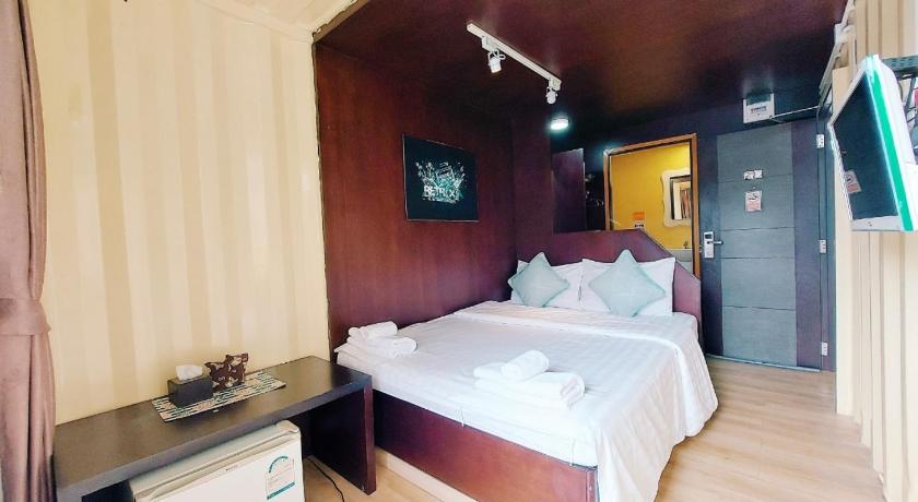 Image of Standard Double Room Non-Smoking 3