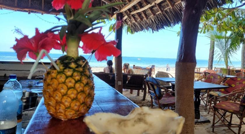 Sipano Beach Lodge - image 6