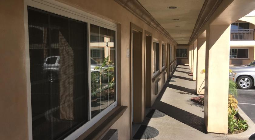 Thunderbird Lodge photo