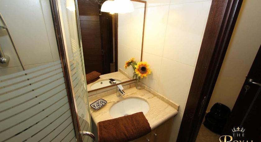 Royal Luxury Apartments & Studios photo