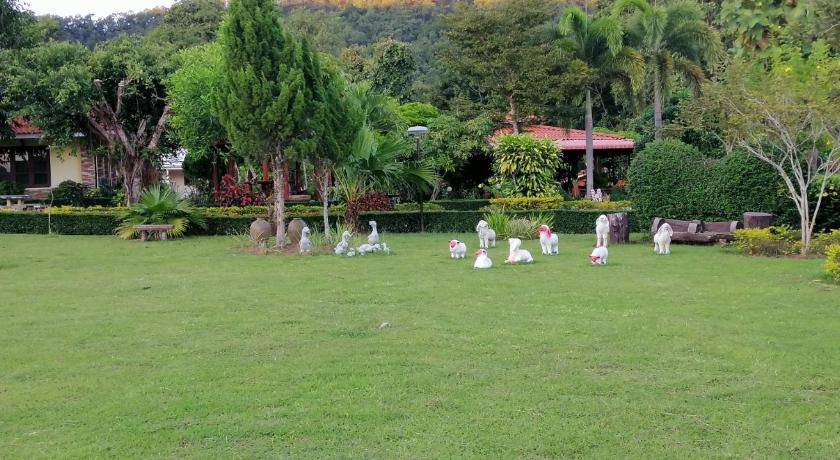 Baan Phuthadol photo
