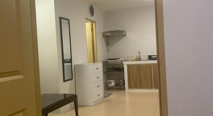 Two Bedroom condo unit with river view - image 4