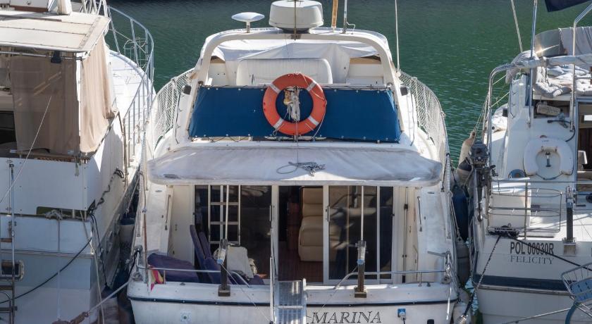 Boat Accommodations Barcelona photo