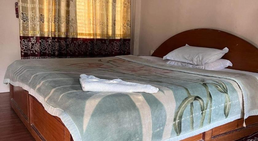 Safari Wildlife Lodge And Camp photo