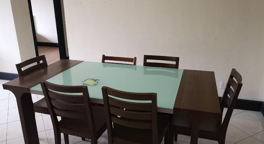 Marina Court  Homestay  KK - image 9