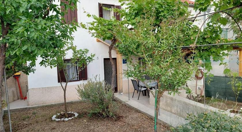 House Antonio in Miholascica (66-1) photo