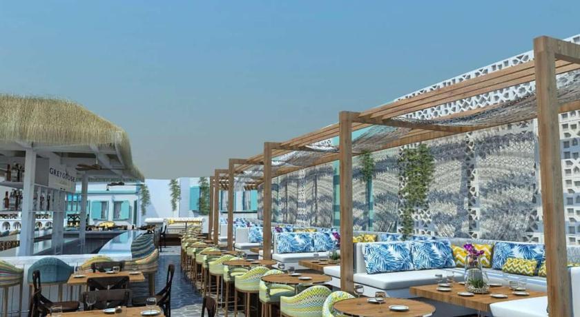Dubai Marine Beach Resort & Spa - image 12
