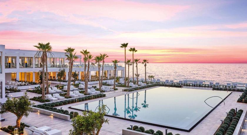 Grecotel Lux Me White Palace photo