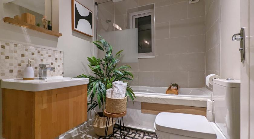 1BD apartment in Leyton zone 2 photo