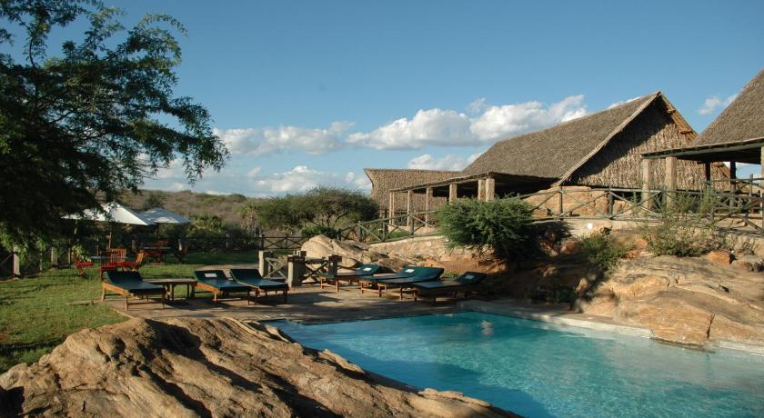 Maneaters — Hotel in Tsavo