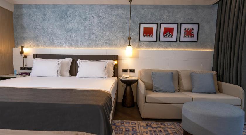 Image of Deluxe Room Side Sea View 9