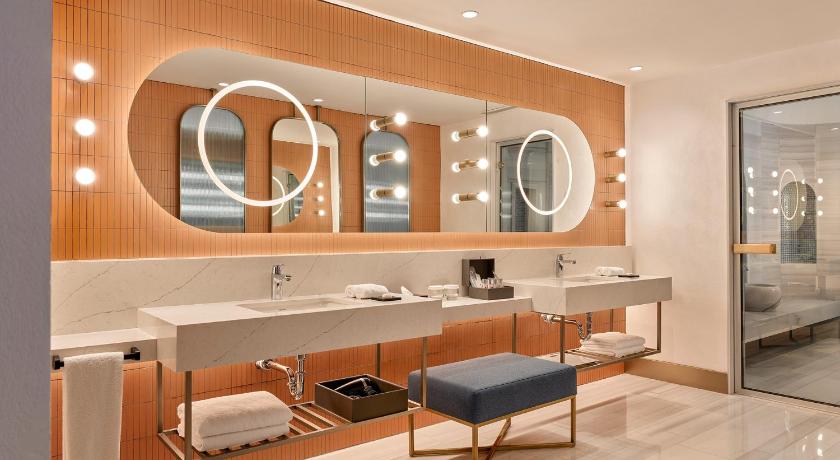 Image of Penthouse Suite with Turkish Bath, Jacuzzi 9