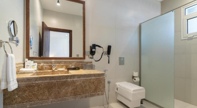 The Gate Hotel and Apartments - image 22