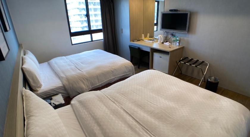 Bonjour Hotel - image 47