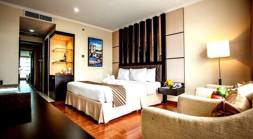 Image of Deluxe Twin Room - Non-Smoking 1