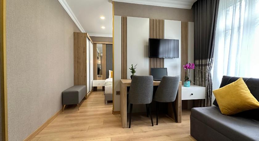 H&L Suites - image 9