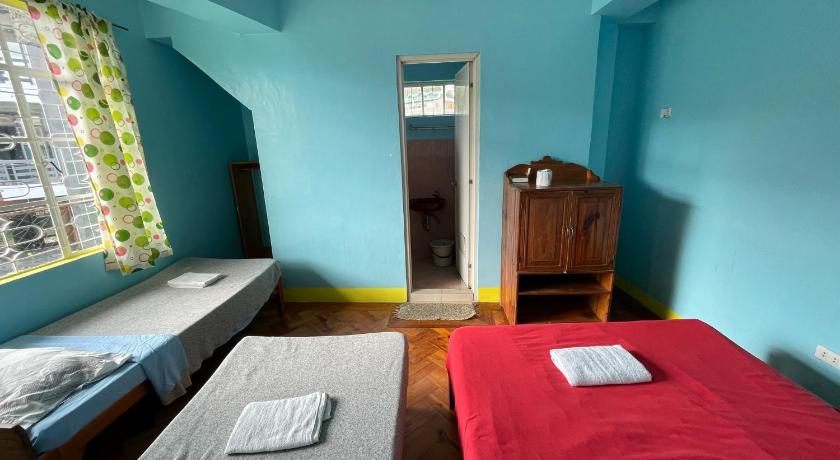 Image of Quadruple Room with Bathroom 2