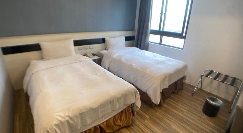 Bonjour Hotel - image 48