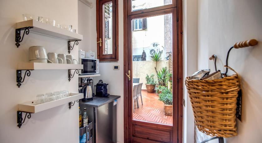 Spanish Steps Miracle Suite photo