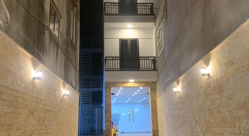Adal Motel - image 6
