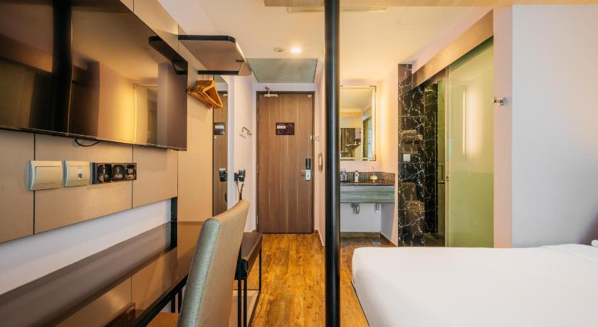 Mercure Singapore Tyrwhitt photo