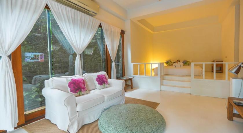 Image of Luxury Suite with Private Jacuzzi 10